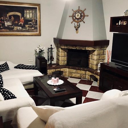 Вилла Casa Grande Con Piscina Рота Экстерьер фото